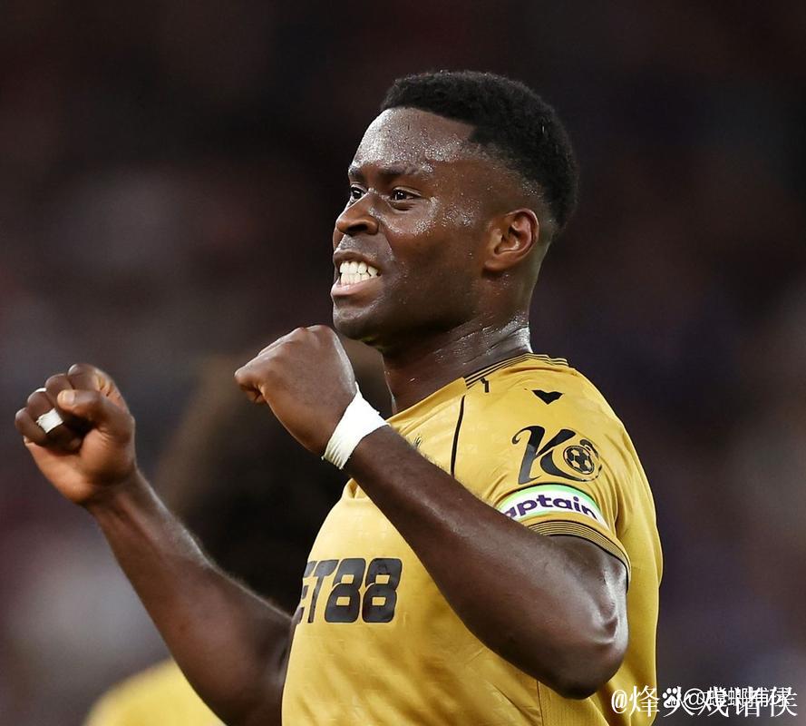 与利物浦拜仁竞争！跟队：曼城正式将格伊列为中卫补强目标