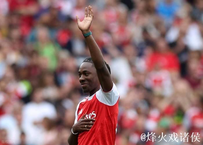 英媒:枪手考虑球员加钱求购埃泽,水晶宫愿接受特罗萨德加入交易 英媒:枪手考虑球员加钱求购埃泽,水晶宫愿接受特罗萨德加入交易